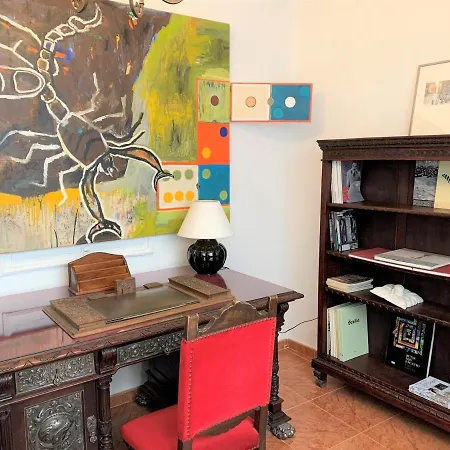 Wide And Traditional- 2bd 1bth- Gavidia Apartment