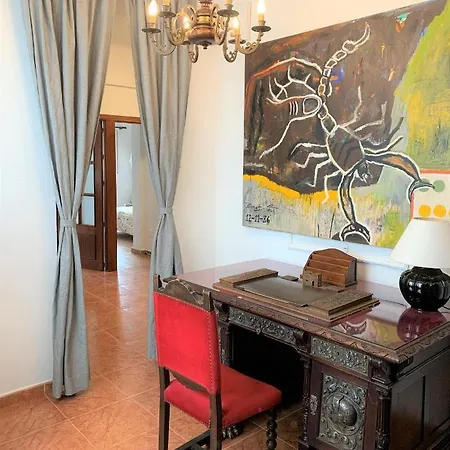 Wide And Traditional- 2bd 1bth- Gavidia Seville
