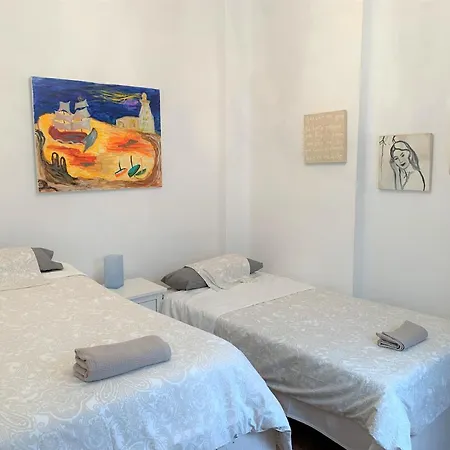 Wide And Traditional- 2bd 1bth- Gavidia *