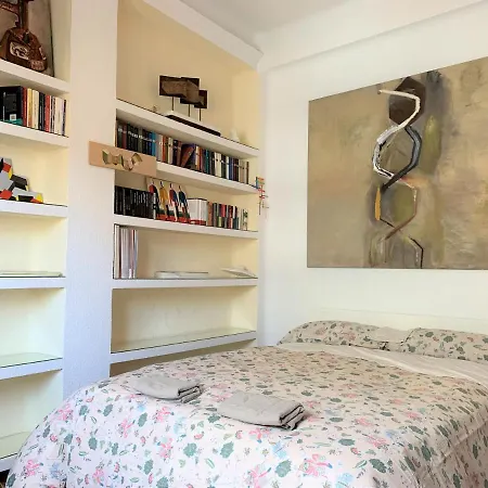 Apartment Wide And Traditional- 2bd 1bth- Gavidia *